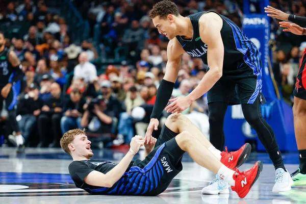 达拉斯独行侠训练开放日；赛前远射贴柱引欢呼；欧超杯在即；纪律约束更严格的简单介绍